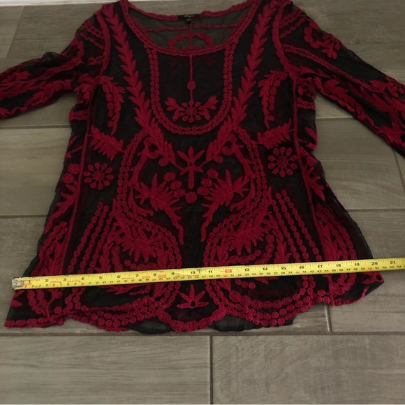Gorgeous Deep red and Black sheer Lace long sleeved top EC - Picture 10 of 12